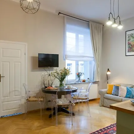 Apartment Harmony By The Opera House